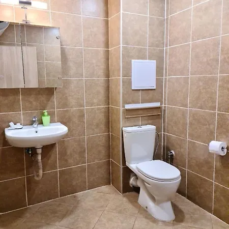 Sunlight Delight - Underground Parking Included In The Price Apartamento Sofía